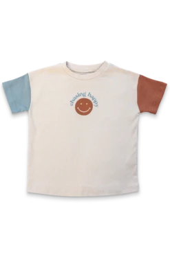 BIG KID TEE | CHASING HAPPY -Goumikids Shop ChasingHappy Tee Kid Front.png2
