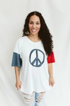 OVERSIZED PARENT TEE | PEACE -Goumikids Shop Goumi Americana KaitlinGreen 492