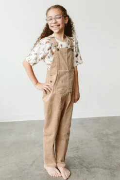 OVERSIZED TEE | TOADSTOOL -Goumikids Shop Goumi Fall23Drop1 Studio KaitlinGreen 53 2195b2b4 aadf 4467 86a1 409fe4d21f81