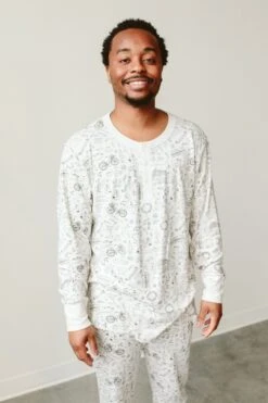 MENS BAMBOO TOP | VINTAGE -Goumikids Shop Goumi InTheSnowHIGHLIGHTS KaitlinGreen 332000x3000 1