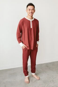 MENS THERMAL BOTTOMS | COCOA + CREAM | FITS SNUG -Goumikids Shop Goumi InTheSnowSTUDIO KaitlinGreen 3172000x3000 1