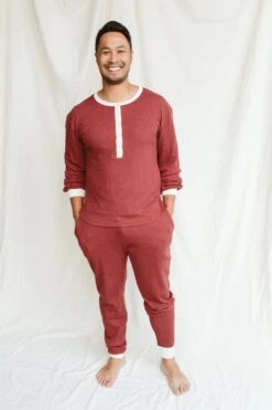 MENS THERMAL BOTTOMS | COCOA + CREAM | FITS SNUG -Goumikids Shop Goumi InTheSnowSTUDIO KaitlinGreen 4892000x3000 1