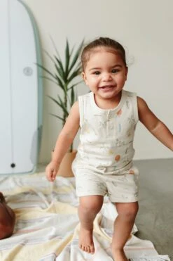 BIG KID SHORTS | SURF'S UP -Goumikids Shop Goumi SurfsUp KaitlinGreen 312copy